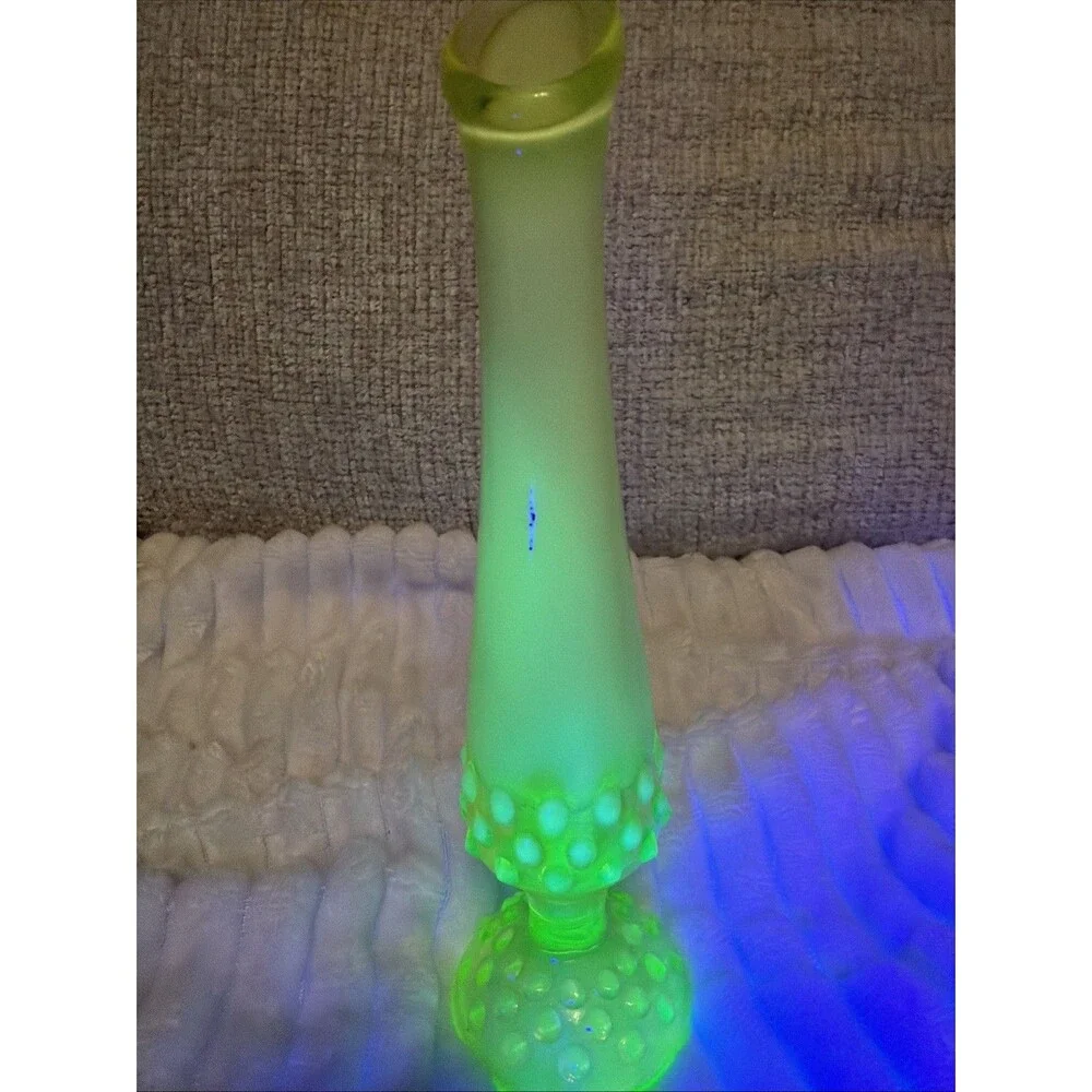 Fenton product glass
